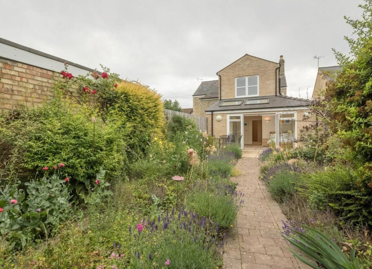 Large 4 Bedroom Home With Garden And Free Parking Cambridge  Exterior photo