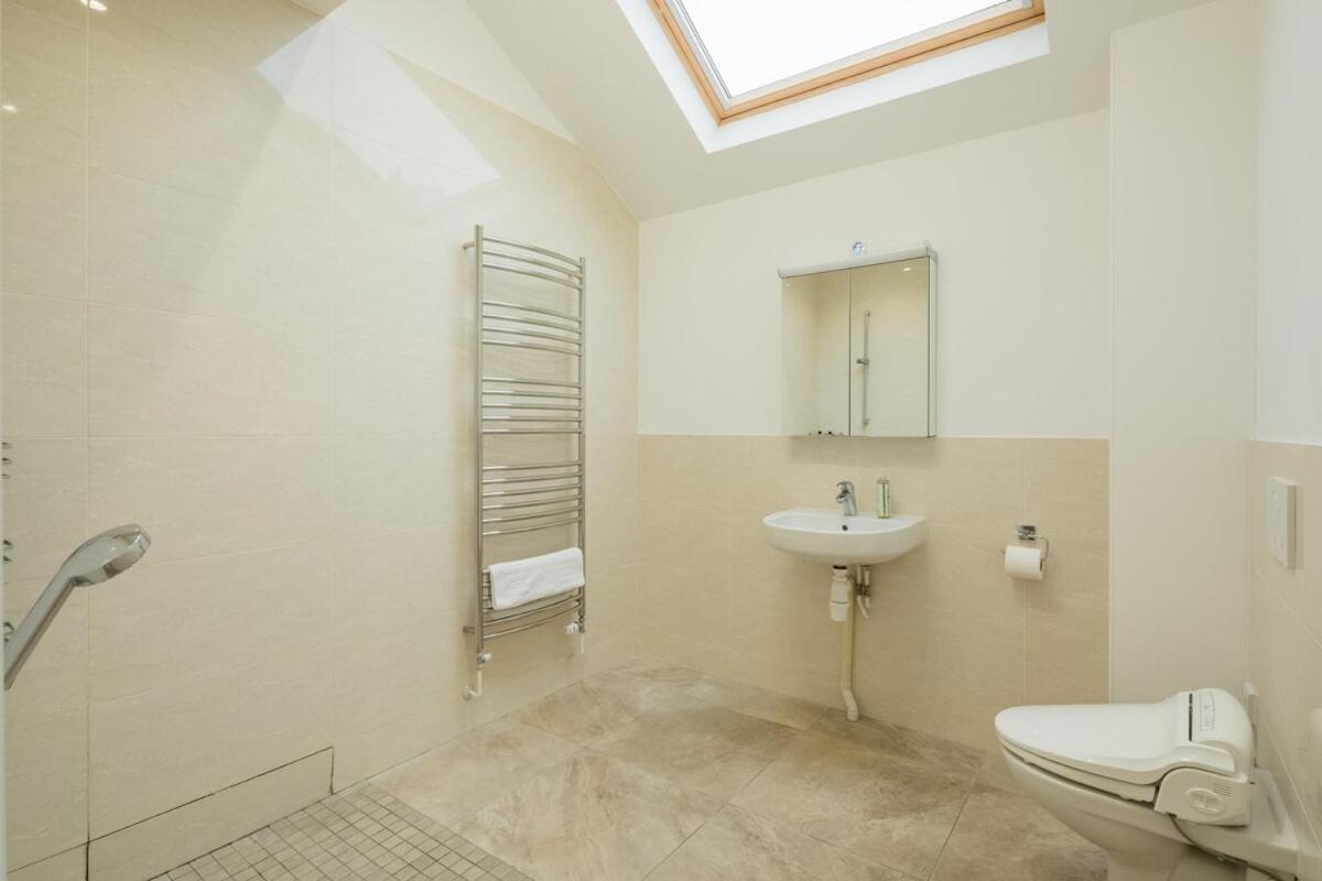 Large 4 Bedroom Home With Garden And Free Parking Cambridge  Exterior photo