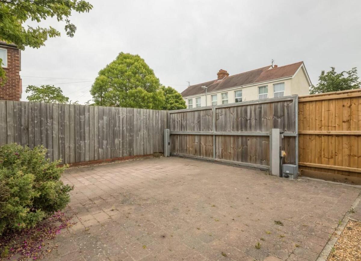 Large 4 Bedroom Home With Garden And Free Parking Cambridge  Exterior photo