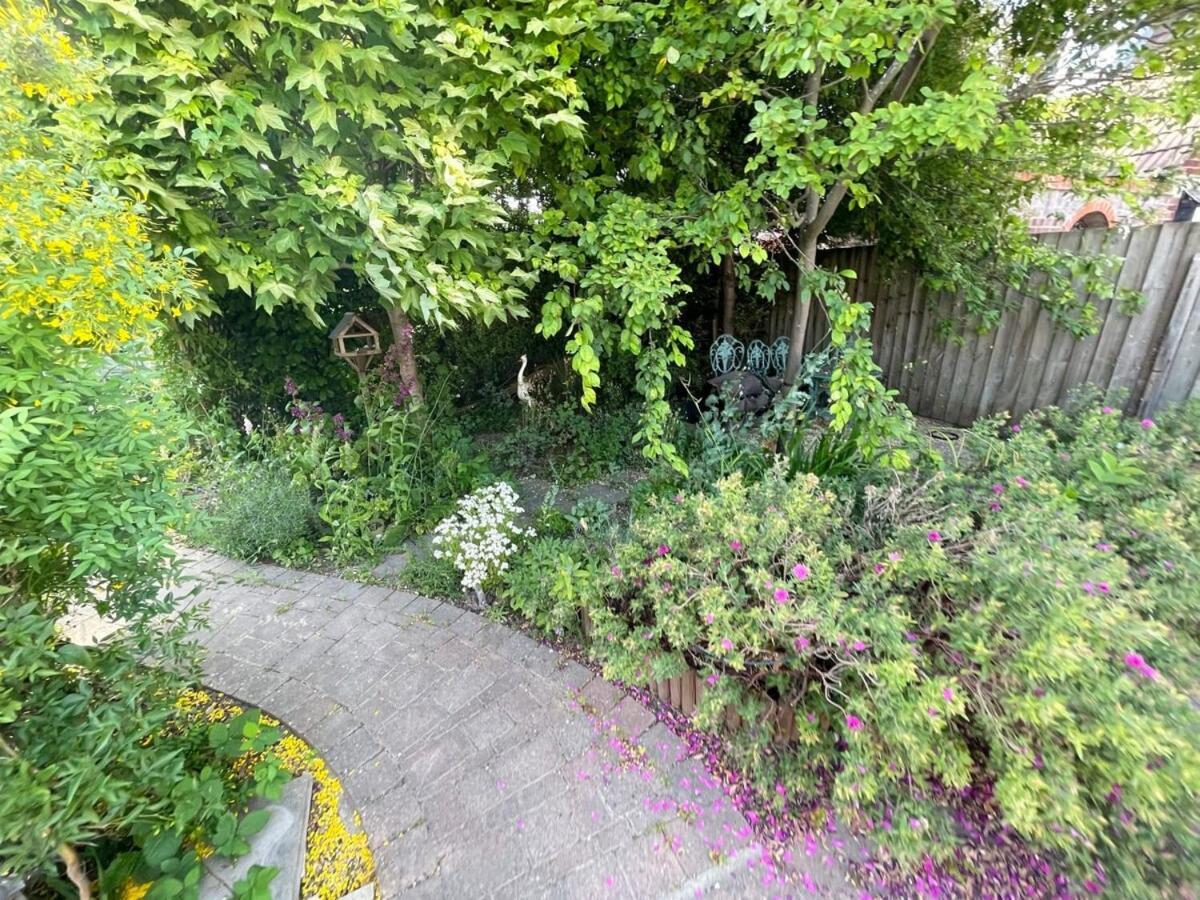 Large 4 Bedroom Home With Garden And Free Parking Cambridge  Exterior photo