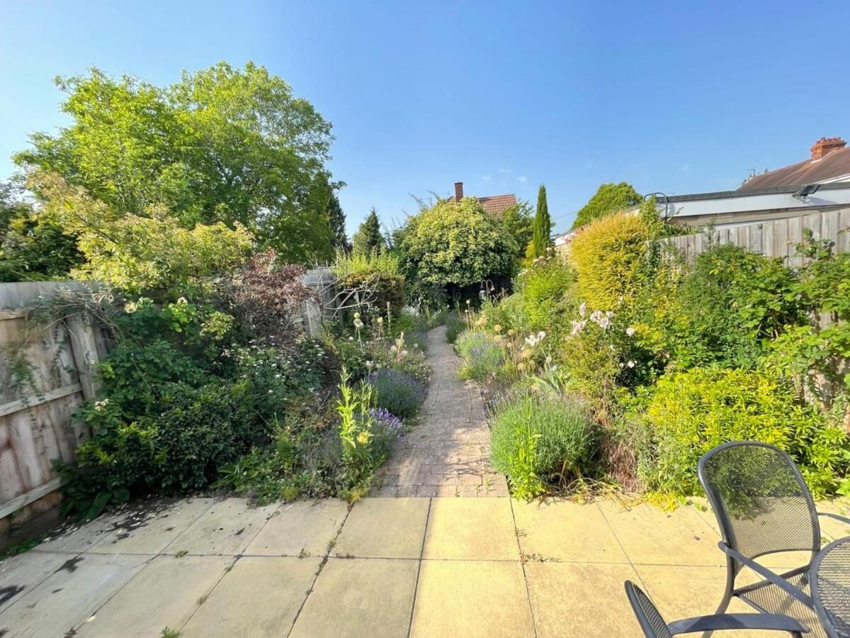 Large 4 Bedroom Home With Garden And Free Parking Cambridge  Exterior photo